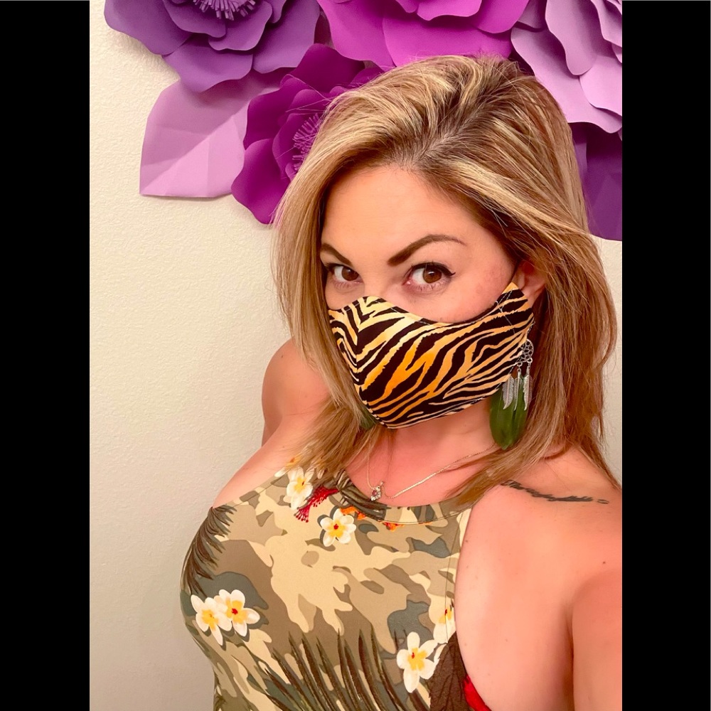 Tiger print mask 😷 Reversible and double filter